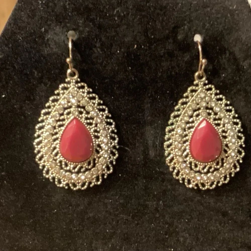 Ruby Red Silvertone Sparkly Pierced Earrings - Picture 2 of 6